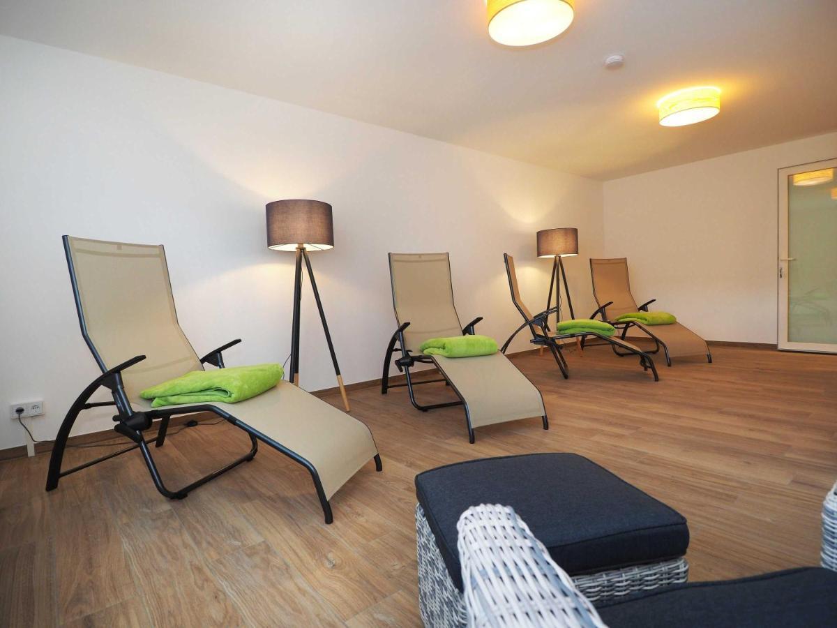 Appartement "Mondstein" Mit Penthouseflair - Oase Am Haff Garz  Eksteriør billede